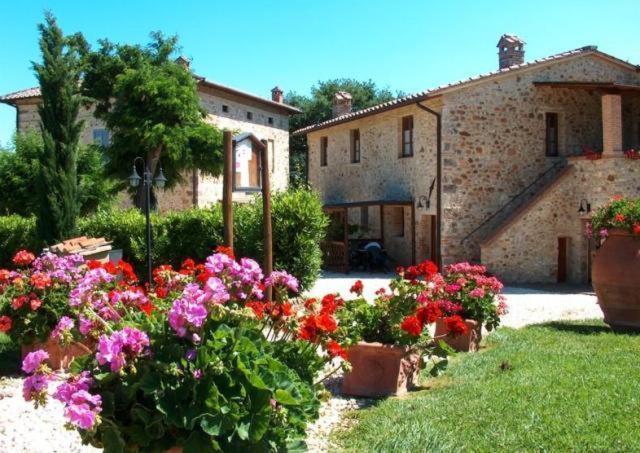 Maison d'hôtes Borgo Il Villino à Casole dʼElsa Extérieur photo