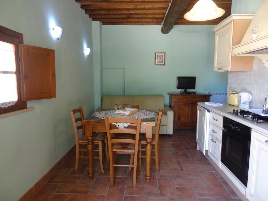 Maison d'hôtes Borgo Il Villino à Casole dʼElsa Extérieur photo