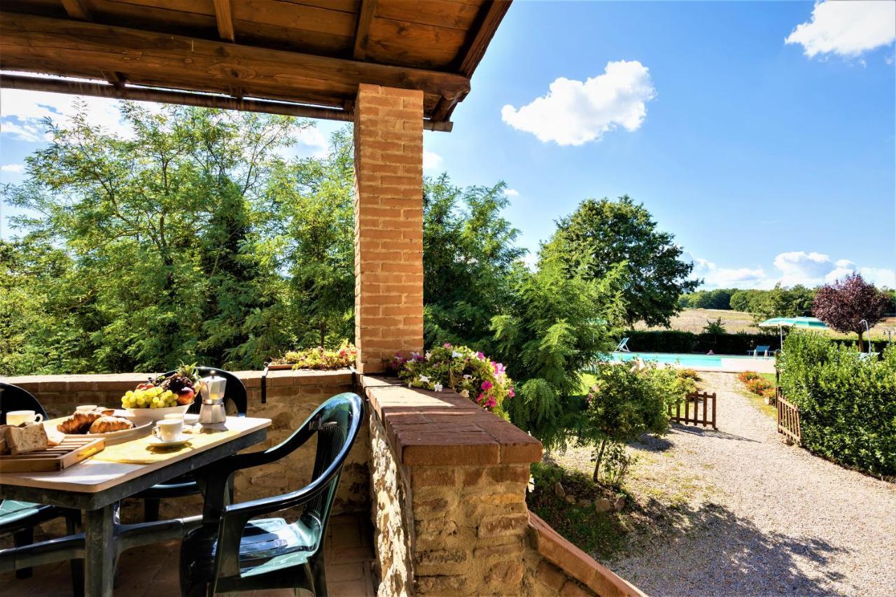 Maison d'hôtes Borgo Il Villino à Casole dʼElsa Extérieur photo